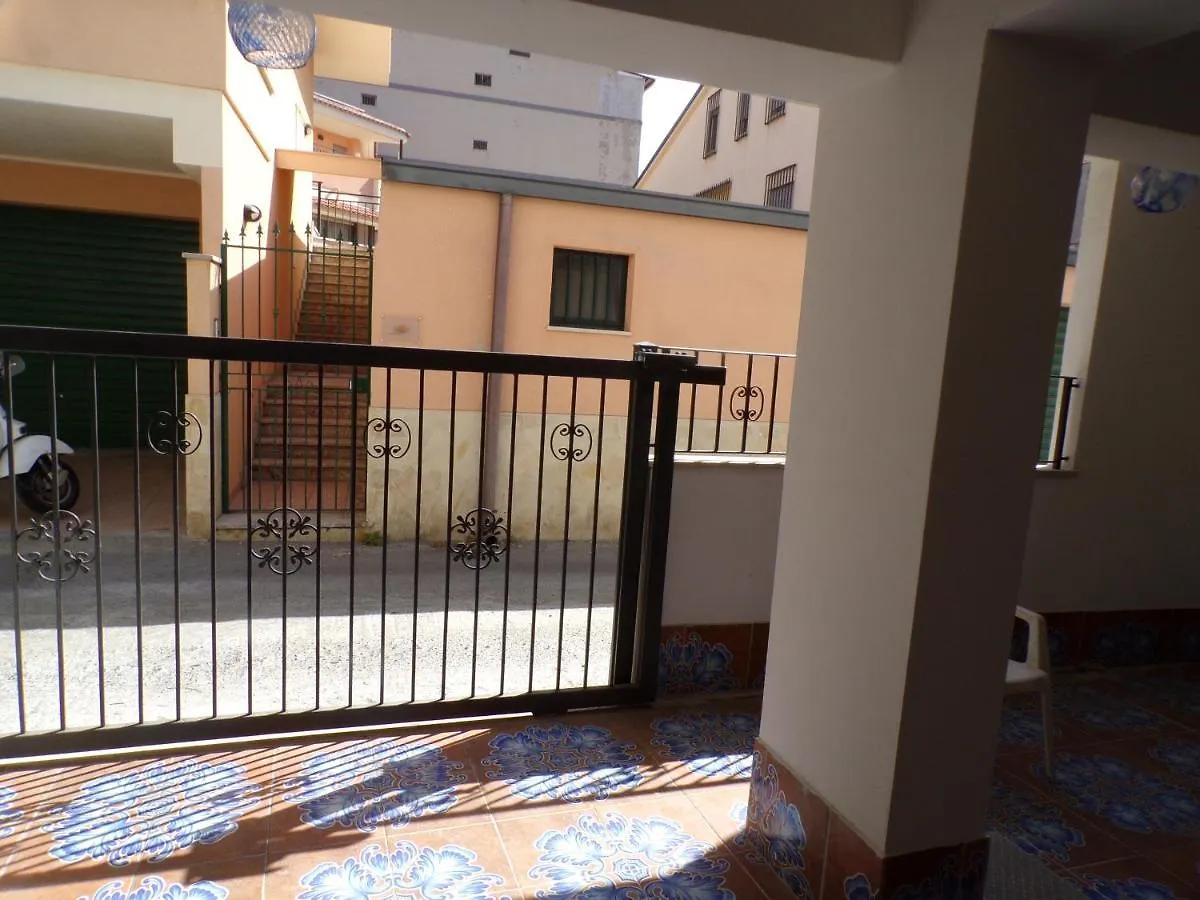 Guest house Nuova Aurora Rent Rooms Roccalumera Italy