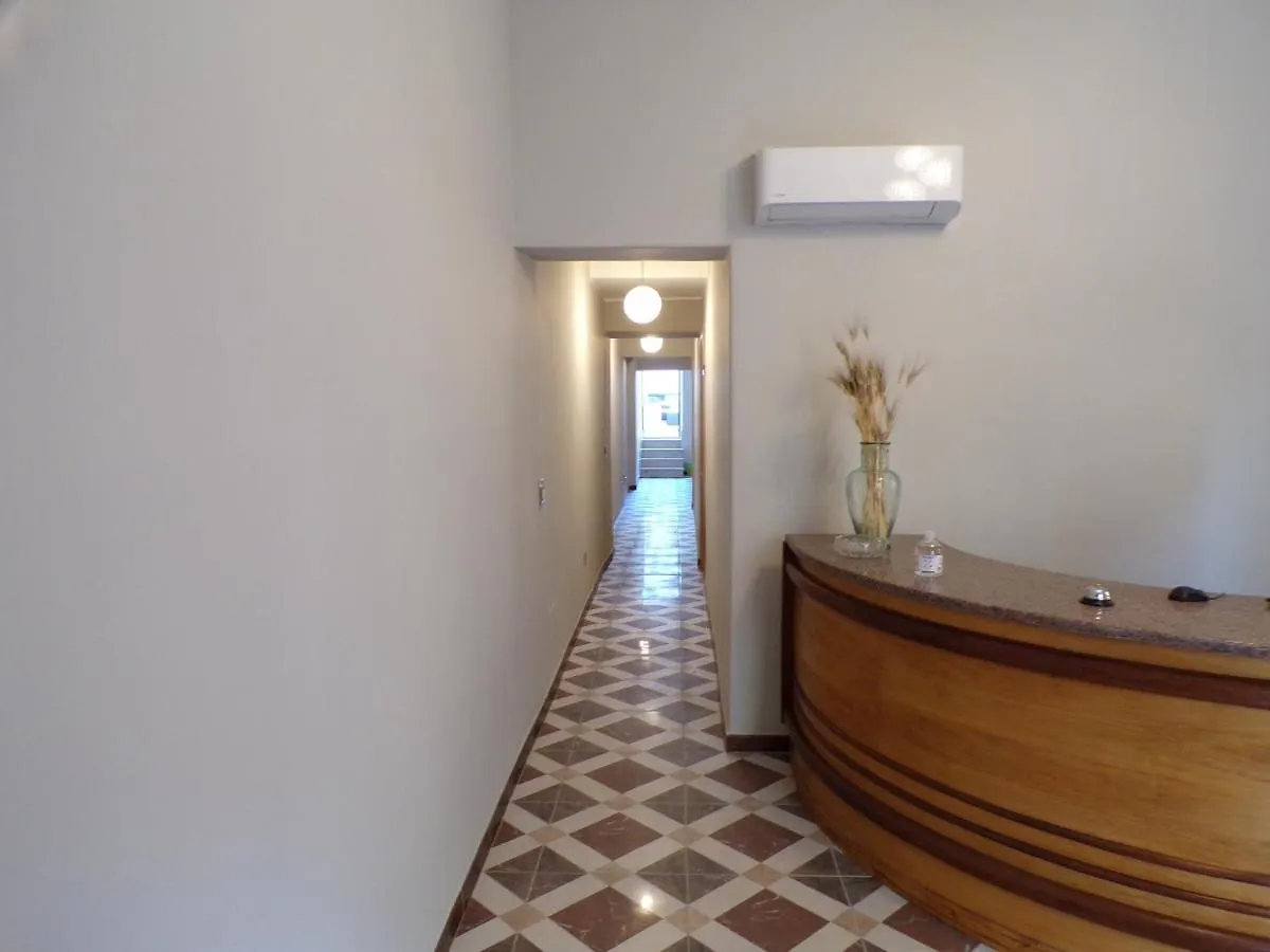 Pensión Nuova Aurora Rent Rooms Roccalumera