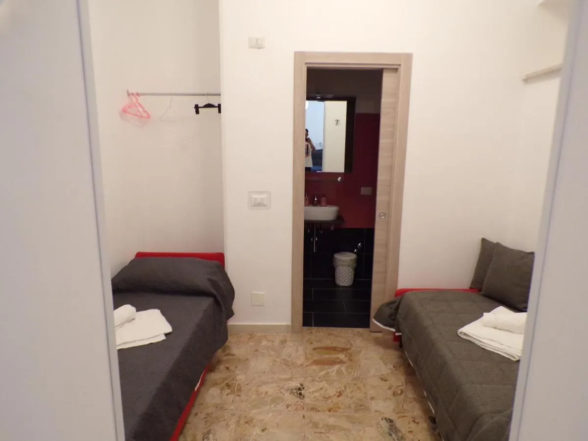 Nuova Aurora Rent Rooms Roccalumera 0*,  Italia