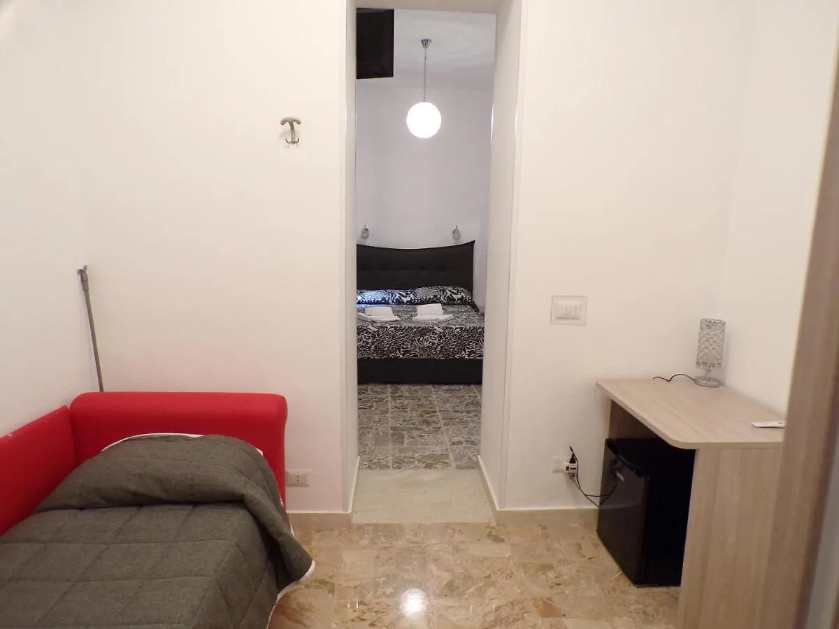 Pensión Nuova Aurora Rent Rooms Roccalumera
