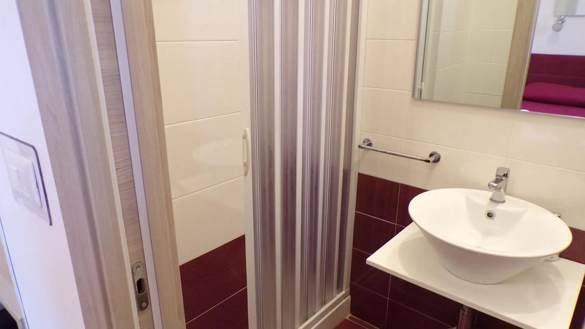 Nuova Aurora Rent Rooms Roccalumera Guest house