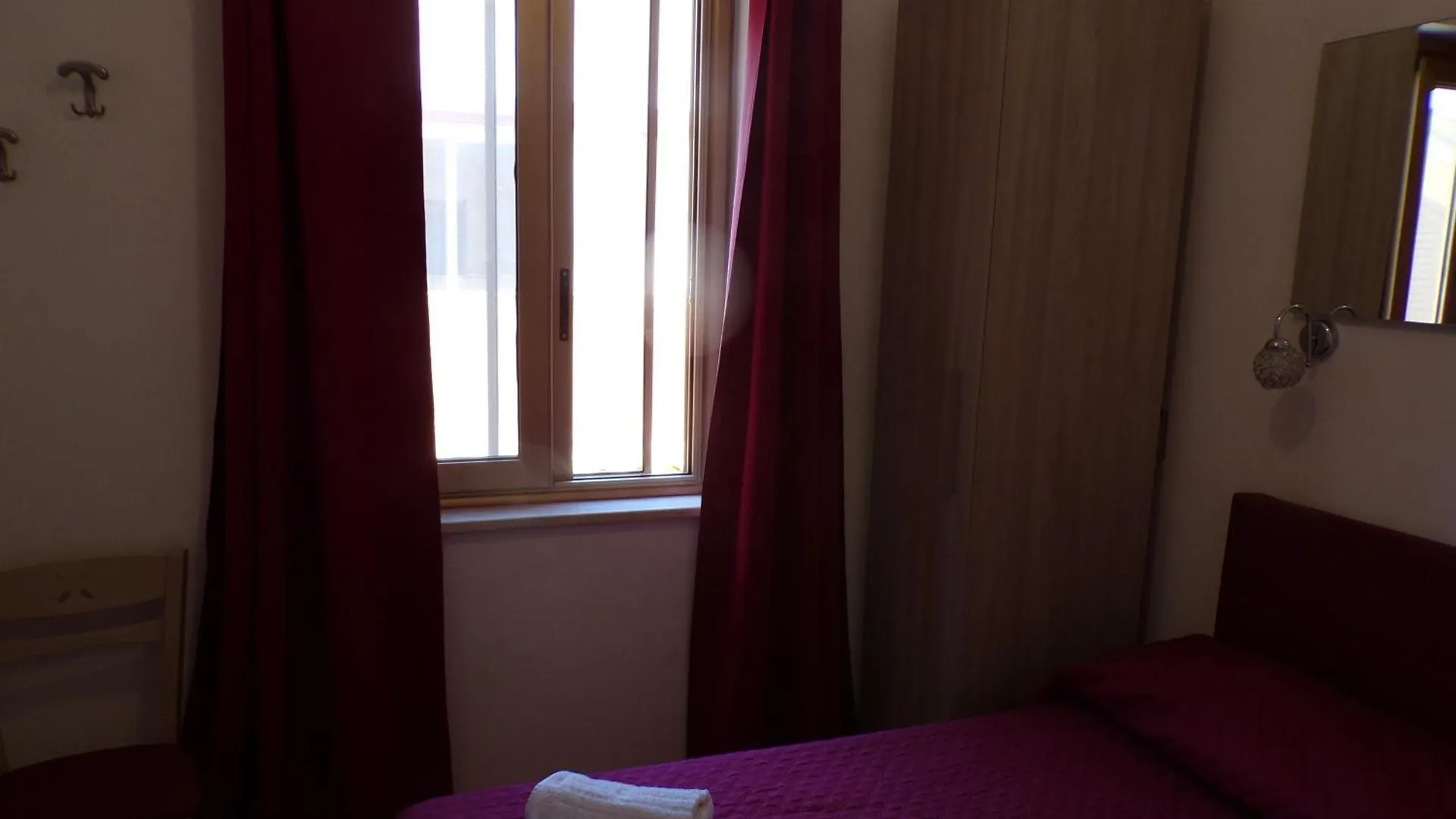 Nuova Aurora Rent Rooms Roccalumera 0*,