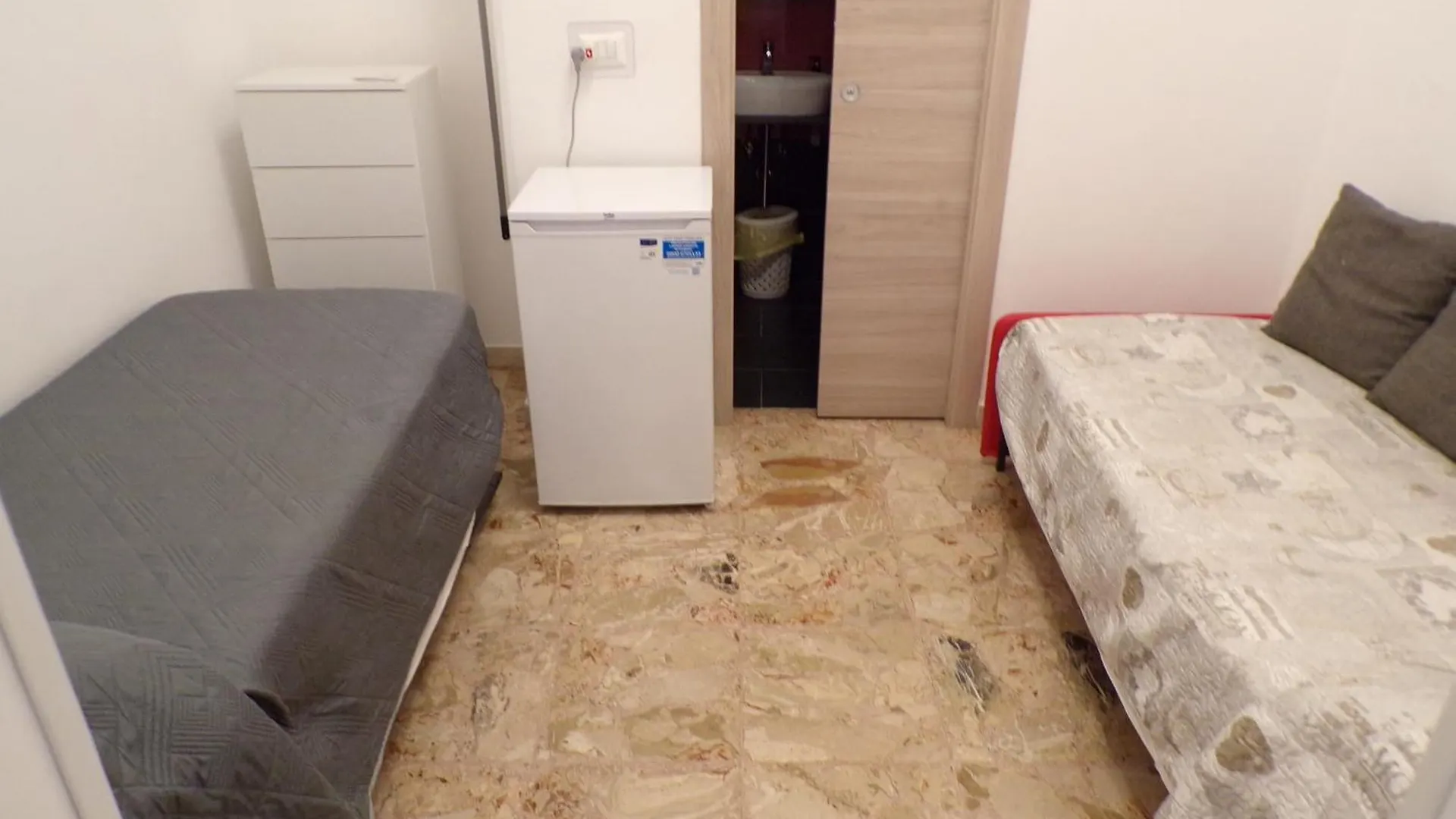 Nuova Aurora Rent Rooms Roccalumera Italy