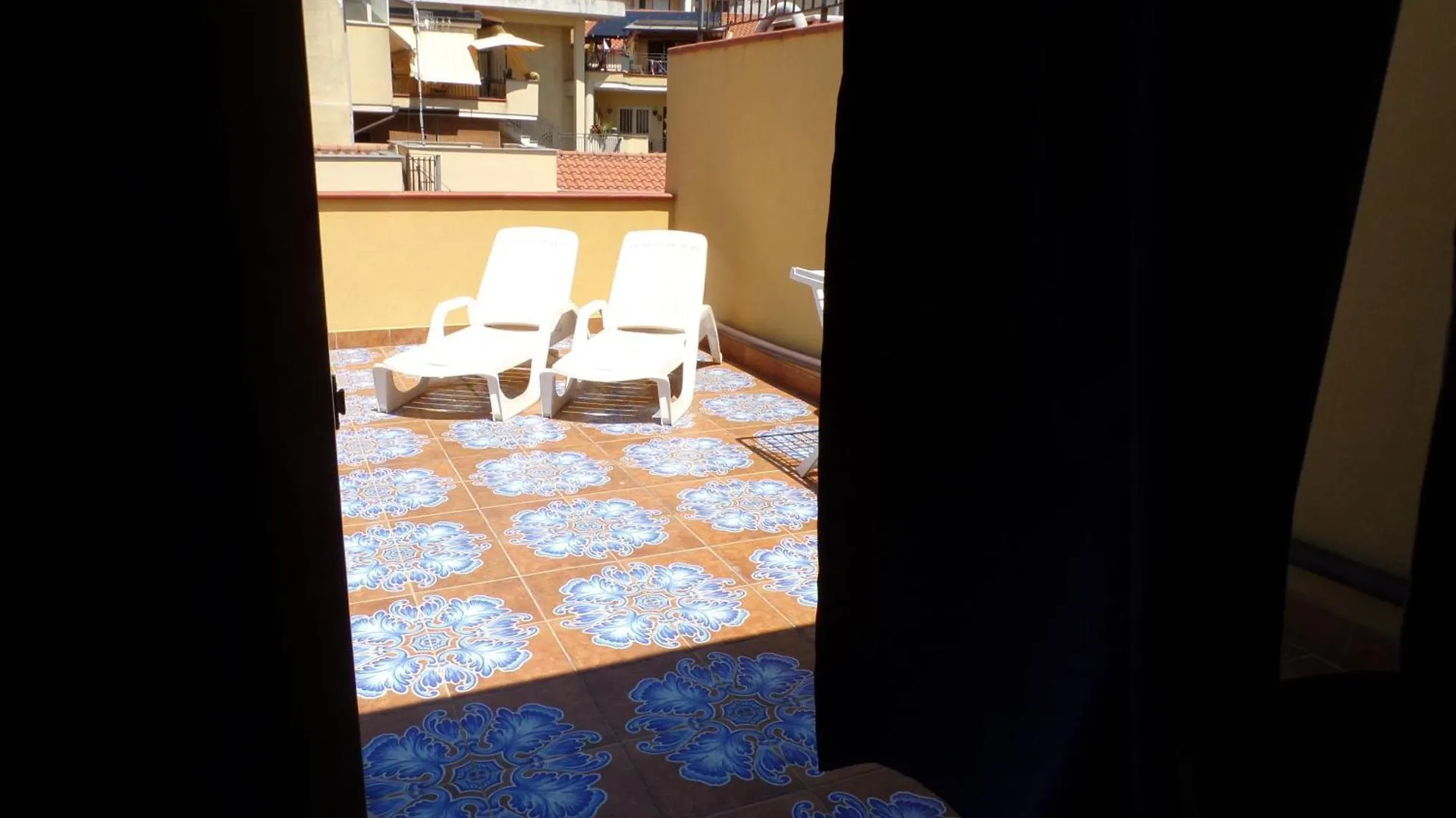 Nuova Aurora Rent Rooms Roccalumera Guest house