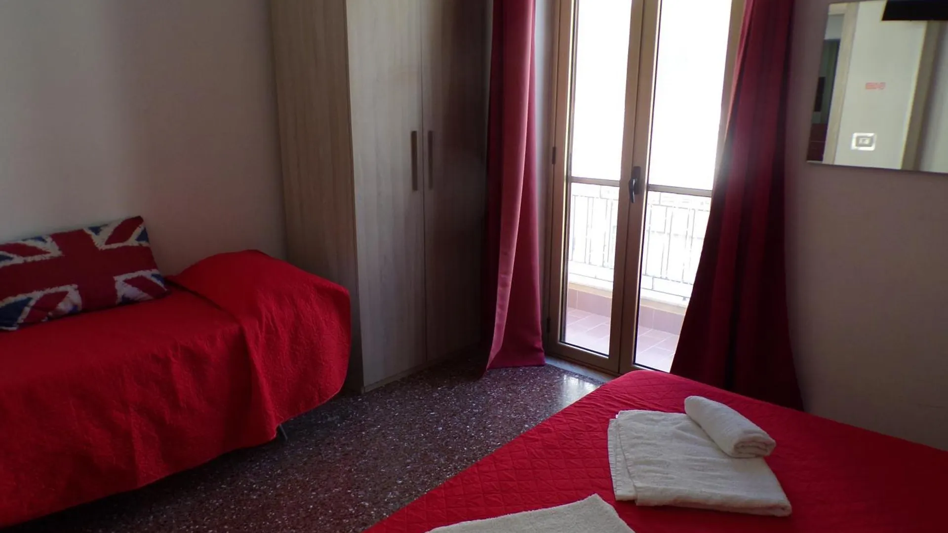 Guest house Nuova Aurora Rent Rooms Roccalumera Italy